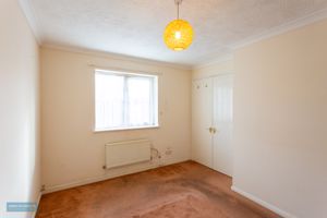 Bedroom- click for photo gallery